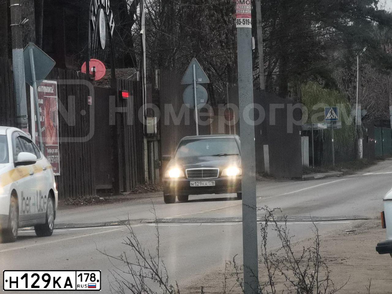 Фото автомобиля MERCEDES C-KLASSE, 2000 — госномер Н129КА178. Цвет: ТЕМНО-СИНИЙ