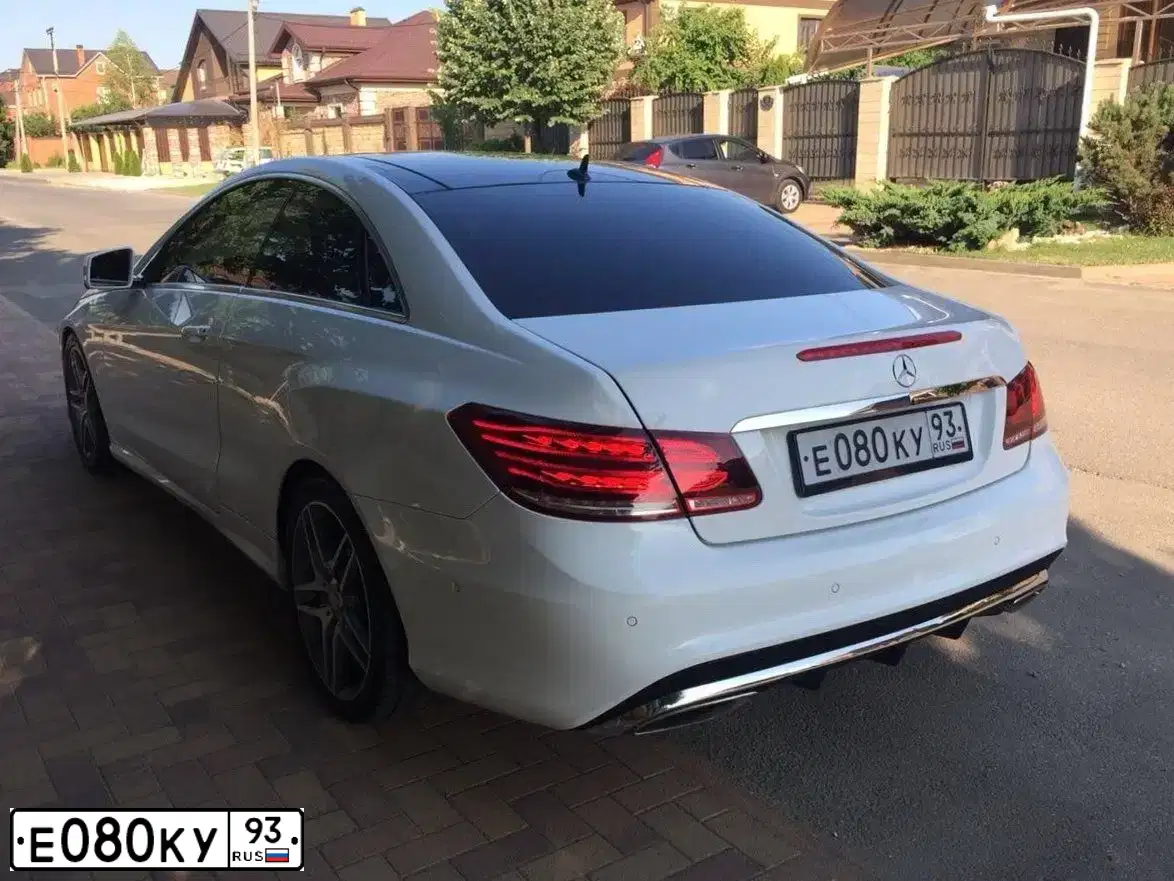 Фото автомобиля BMW X5, 2009 — госномер Е522КО180. Цвет: ЧЕРНЫЙ