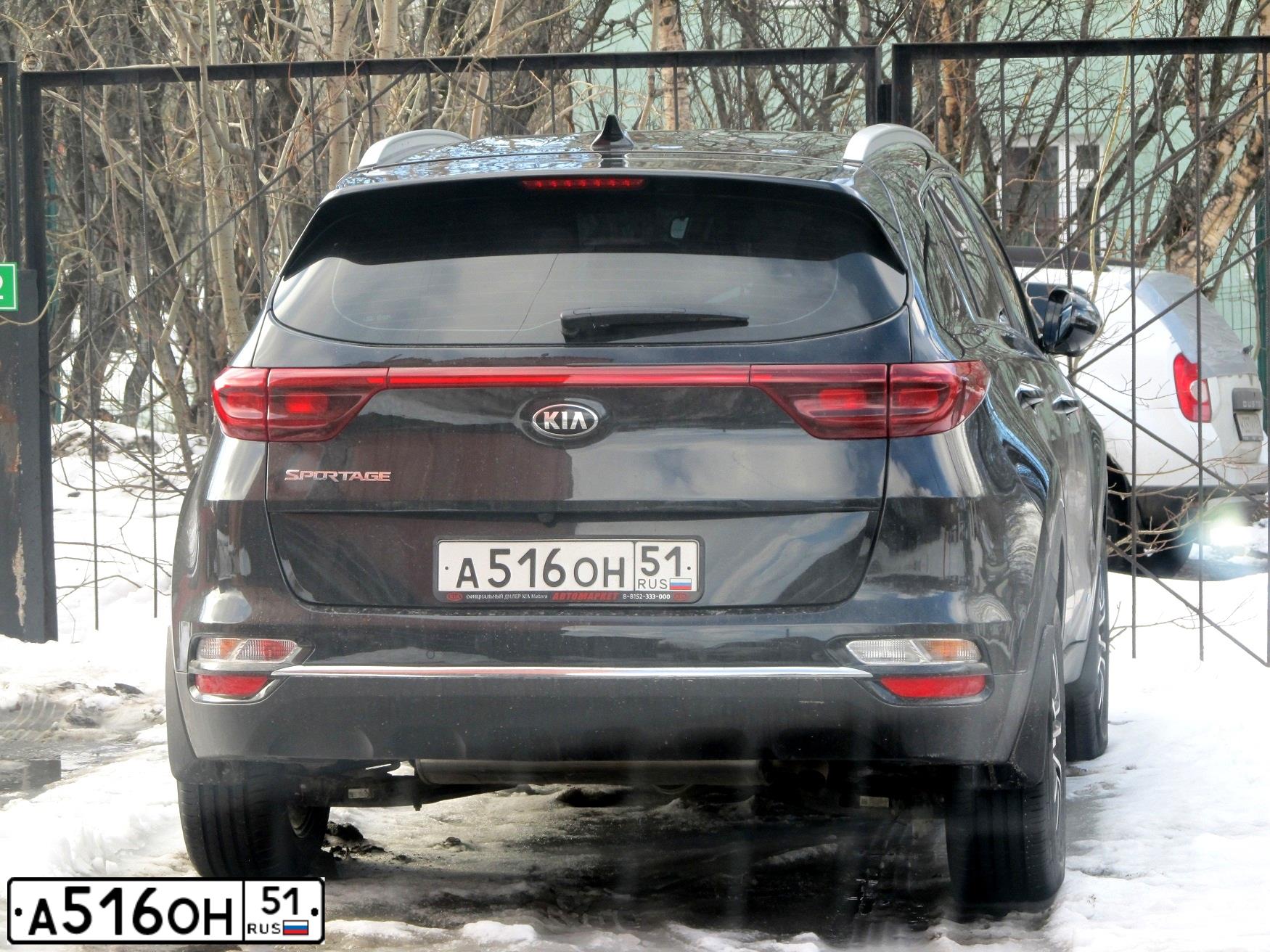Фото автомобиля KIA SPORTAGE, 2019 — госномер А516ОН51. Цвет: ЧЕРНЫЙ ПЕРЛАМУТР