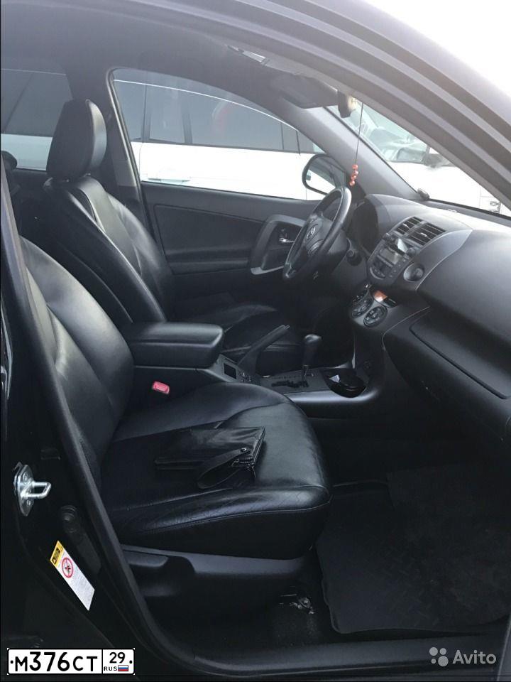 Фото автомобиля TOYOTA RAV4, 2010 — госномер Е888ОК29. Цвет: ЧЕРНЫЙ