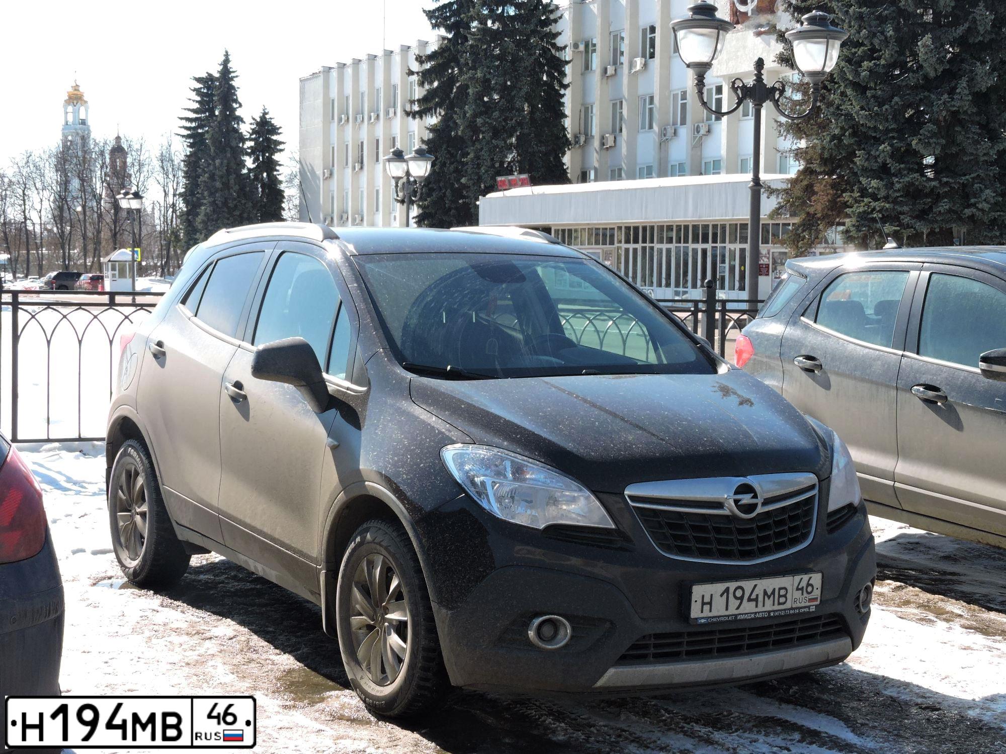 Фото автомобиля OPEL MOKKA, 2014 — госномер Р278ЕВ790. Цвет: Коричневый