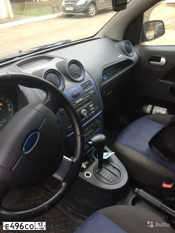 Фото автомобиля FORD FIESTA / ASPIRE, 2008 — госномер Х358ЕУ52. Цвет: синий
