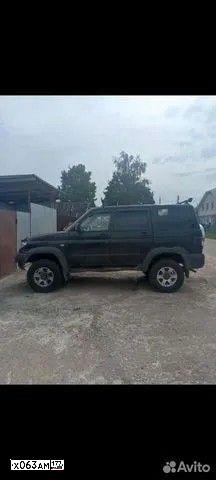 Фото автомобиля UAZ 3163 PATRIOT, 2005 — госномер У326КМ71. Цвет: АВАНТЮРИН-МЕТАЛЛИК