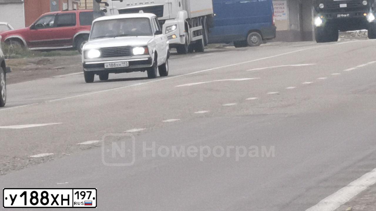 Фото автомобиля LADA 2105, 2004 — госномер У914АВ977. Цвет: БЕЛЫЙ ЯРКИЙ