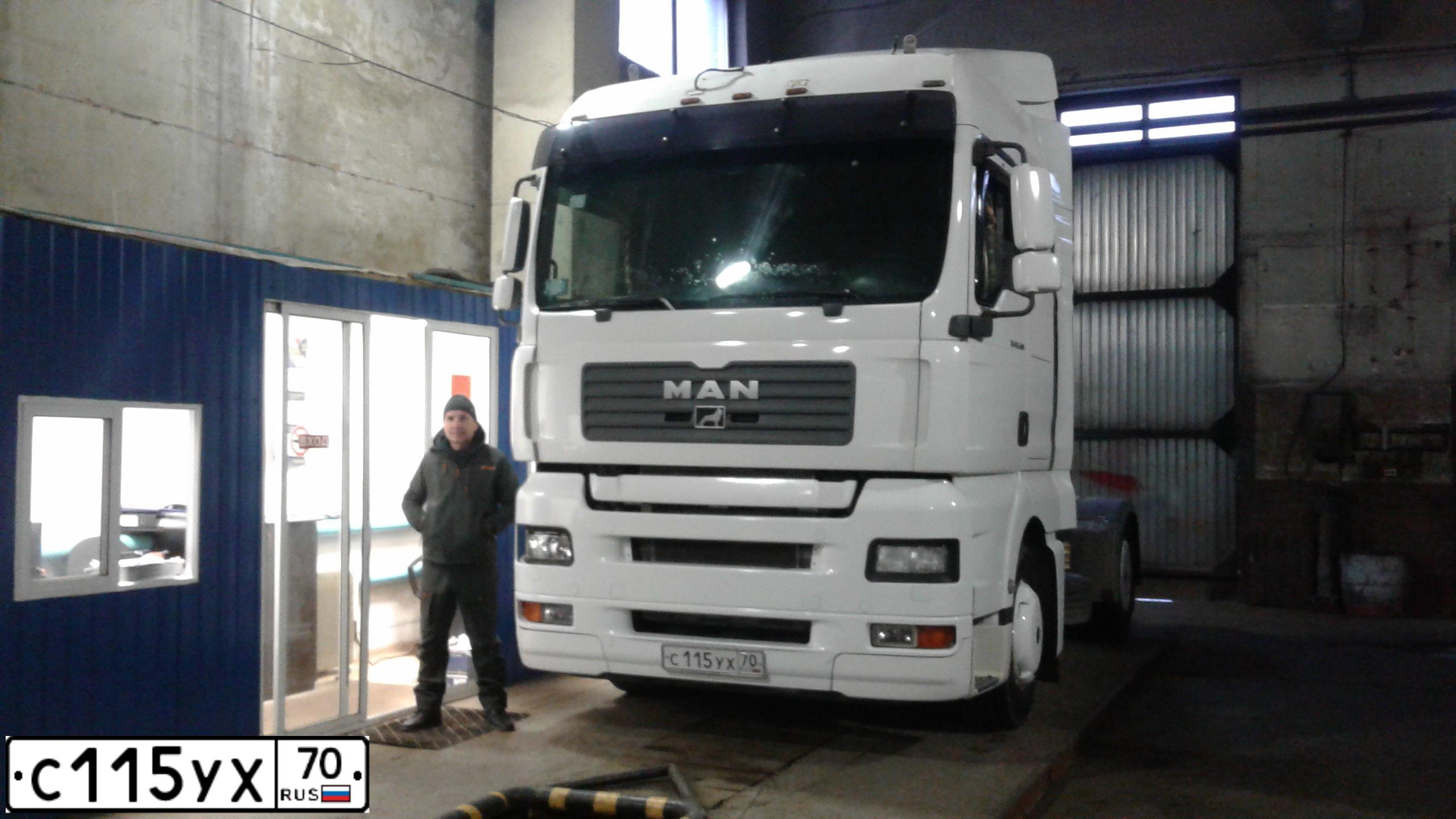 Фото автомобиля MAN TGA 18.XXX /4X2/, 2008 — госномер Х135УС22. Цвет: 9010 БЕЛЫЙ RAL
