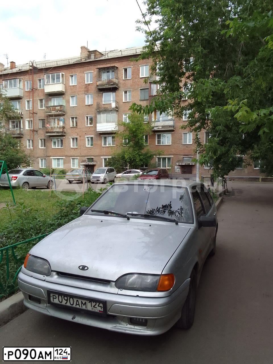 Фото автомобиля LADA 2114 SAMARA, 2009 — госномер Р090АМ124. Цвет: Серый