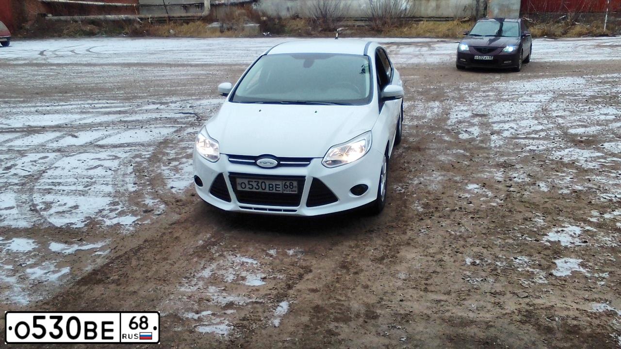 Фото автомобиля FORD FOCUS, 2011 — госномер Е900ТЕ68. Цвет: Белый