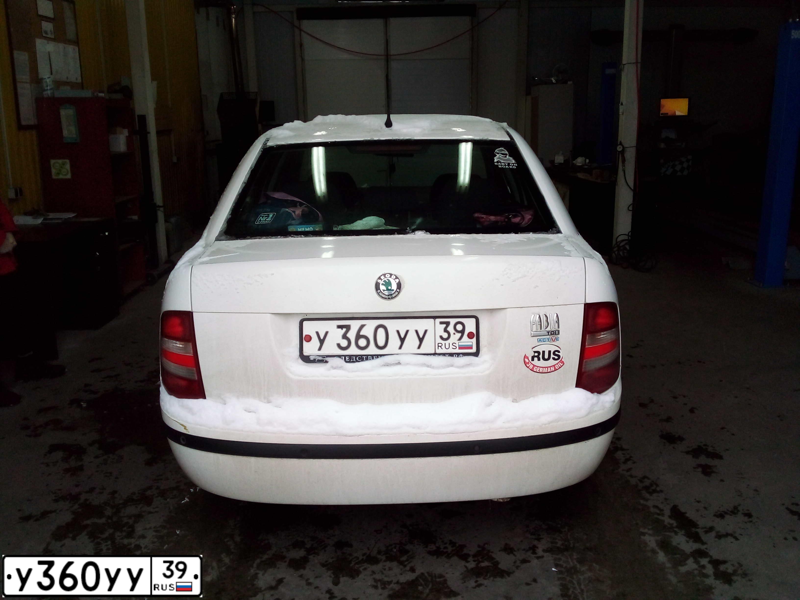 Фото автомобиля SKODA FABIA, 2007 — госномер У360УУ39. Цвет: БЕЛЫЙ