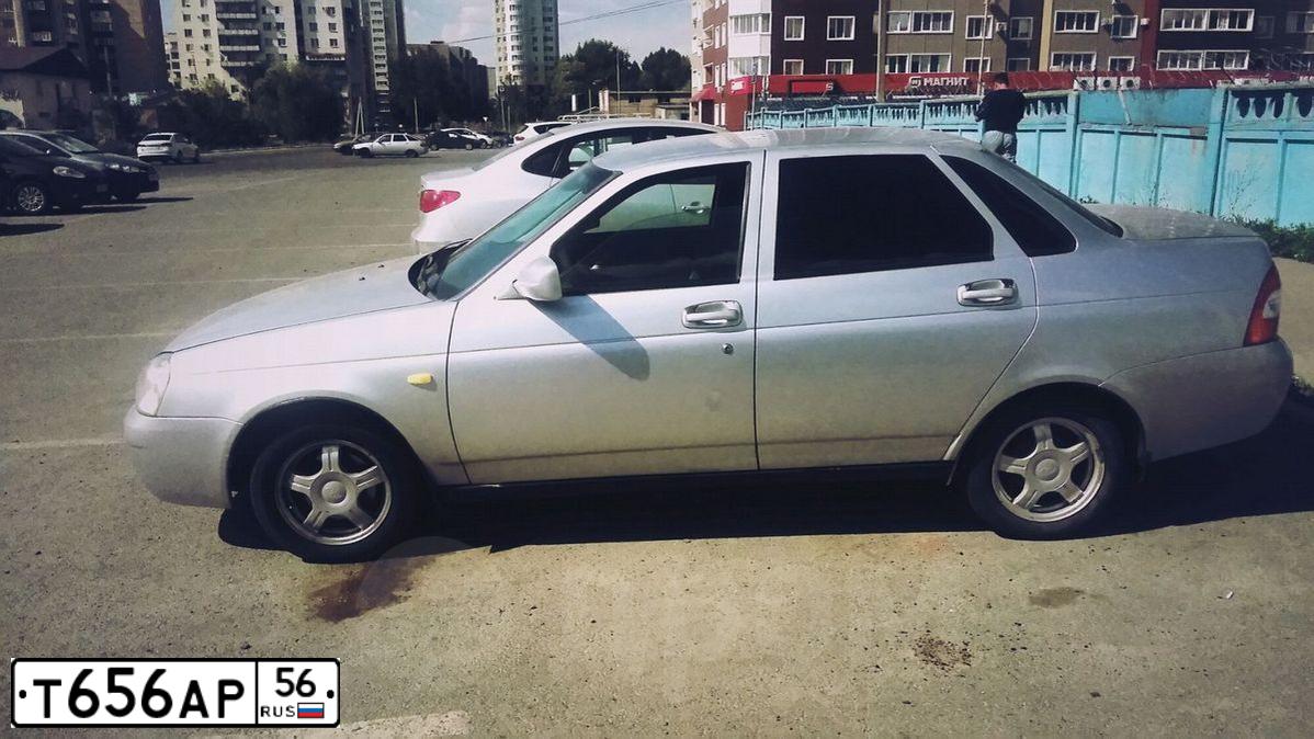 Фото автомобиля LADA PRIORA, 2009 — госномер Е160УХ156. Цвет: Светло-серебристый металик