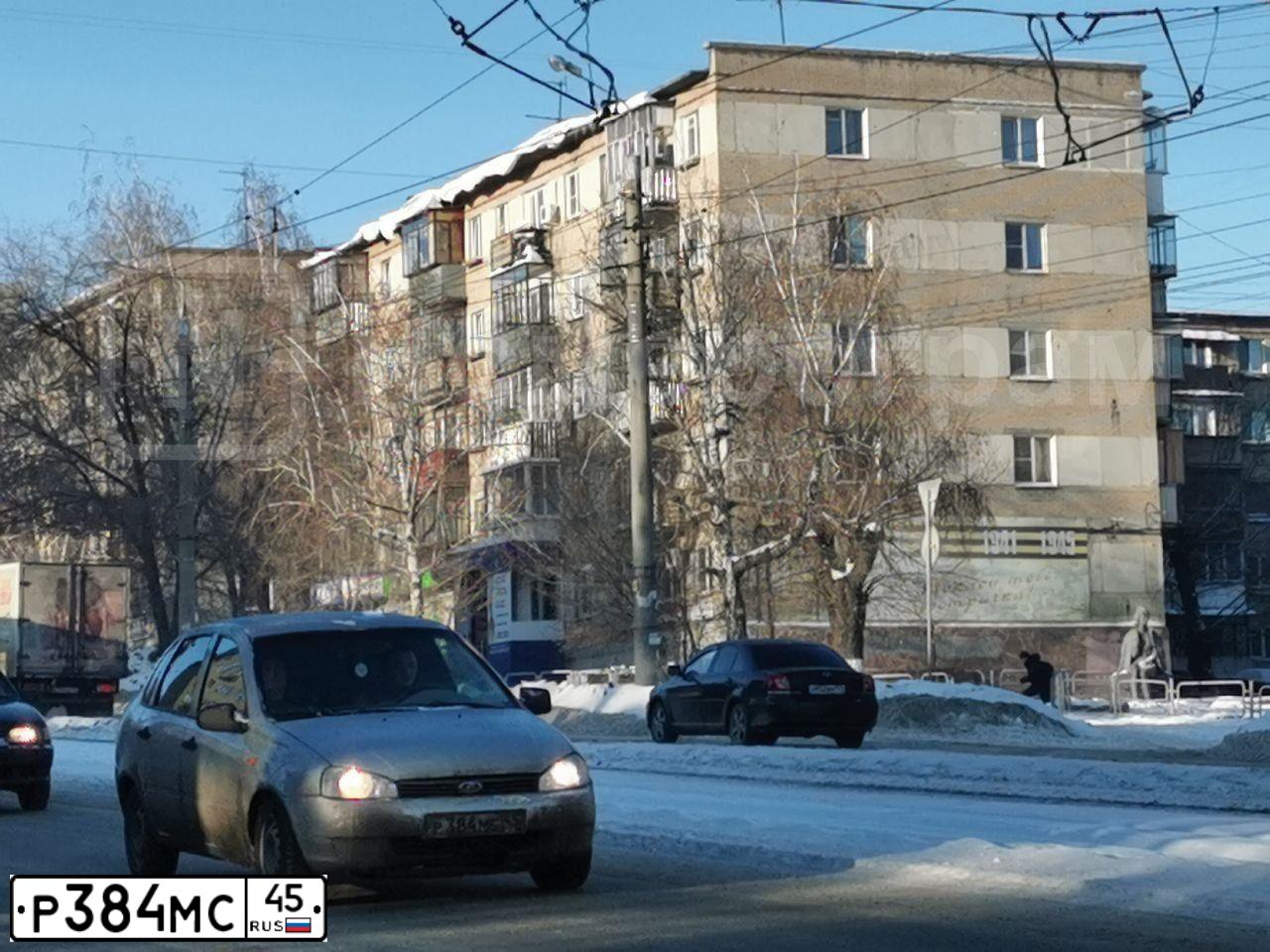 Фото автомобиля FORD FOCUS, 2006 — госномер Р384МС45. Цвет: ЧЕРНЫЙ