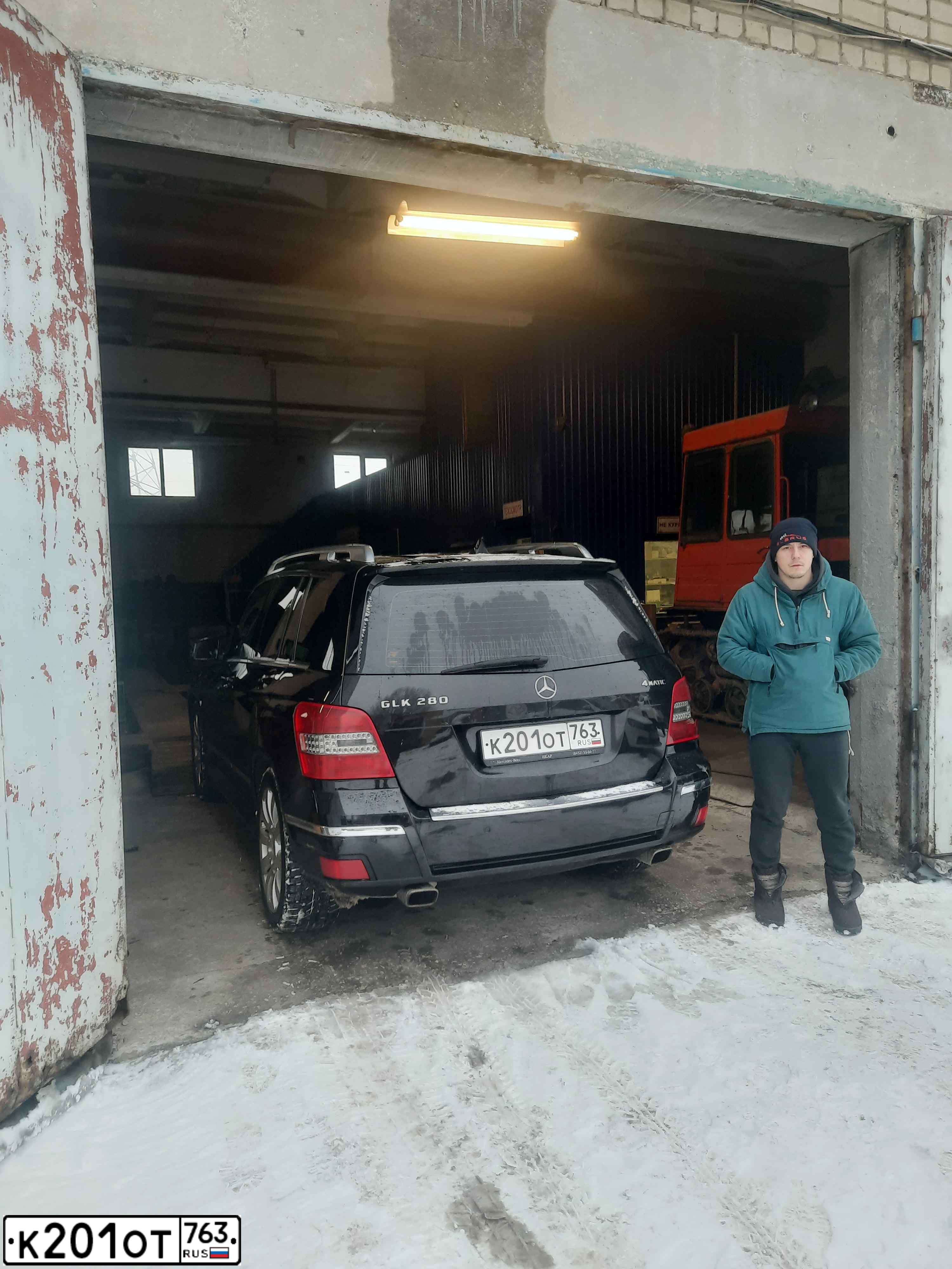 Фото автомобиля MERCEDES GLK-KLASSE, 2008 — госномер К201ОТ763. Цвет: ЧЕРНЫЙ