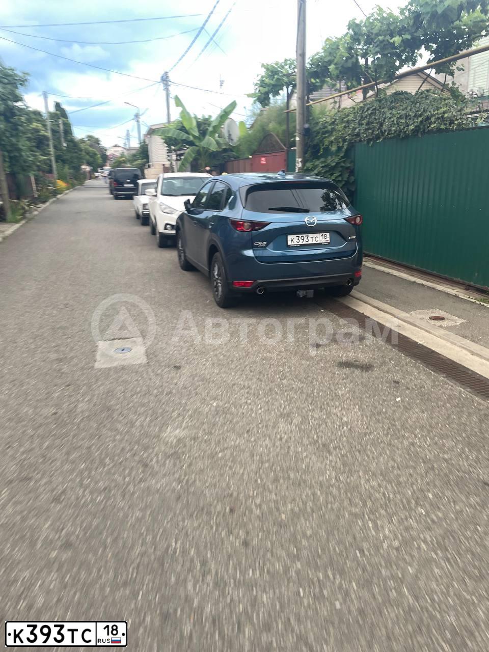 Фото автомобиля MAZDA CX-5, 2020 — госномер К393ТС18. Цвет: синий