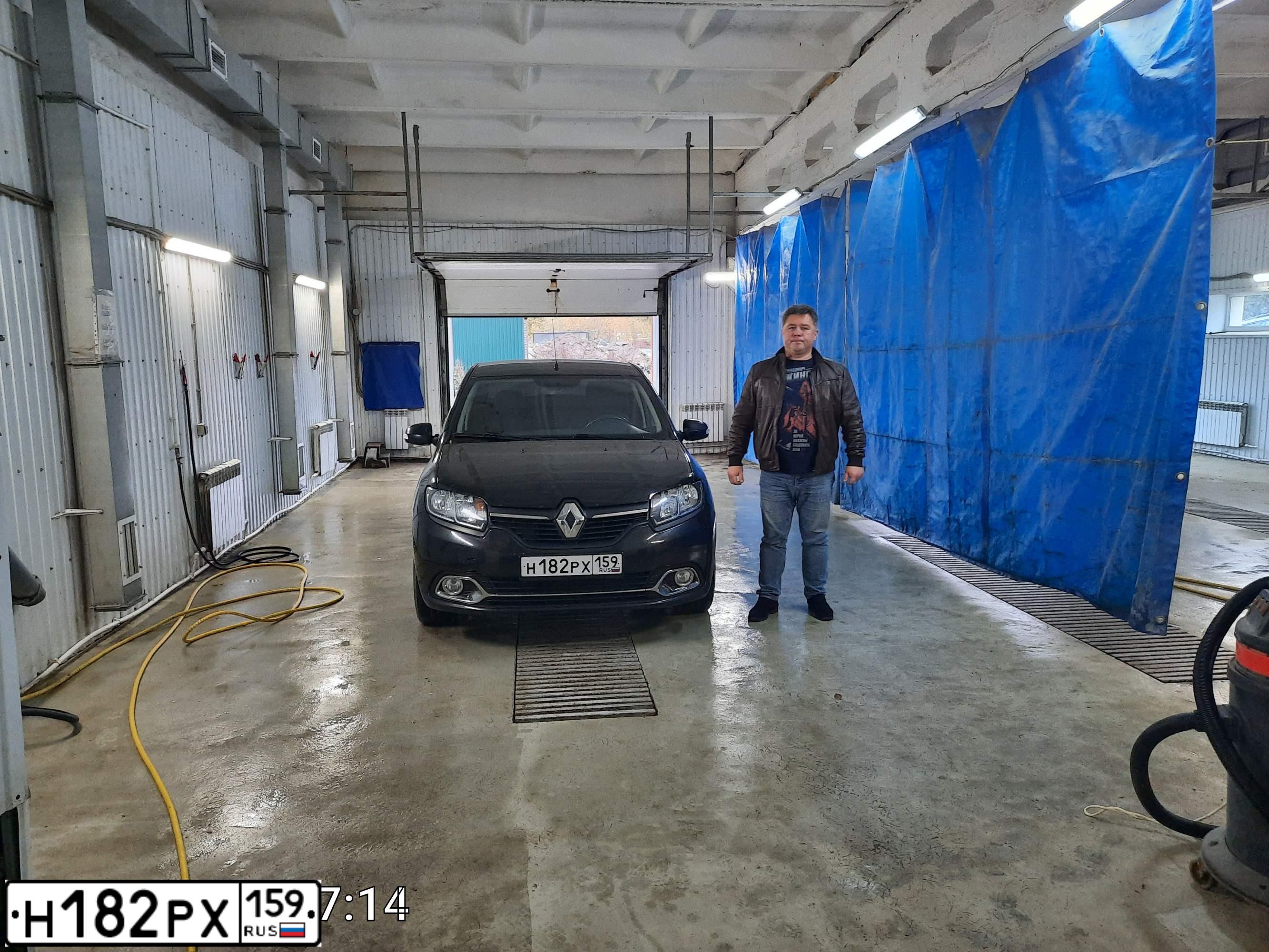 Фото автомобиля RENAULT LOGAN, 2017 — госномер Н182РХ159