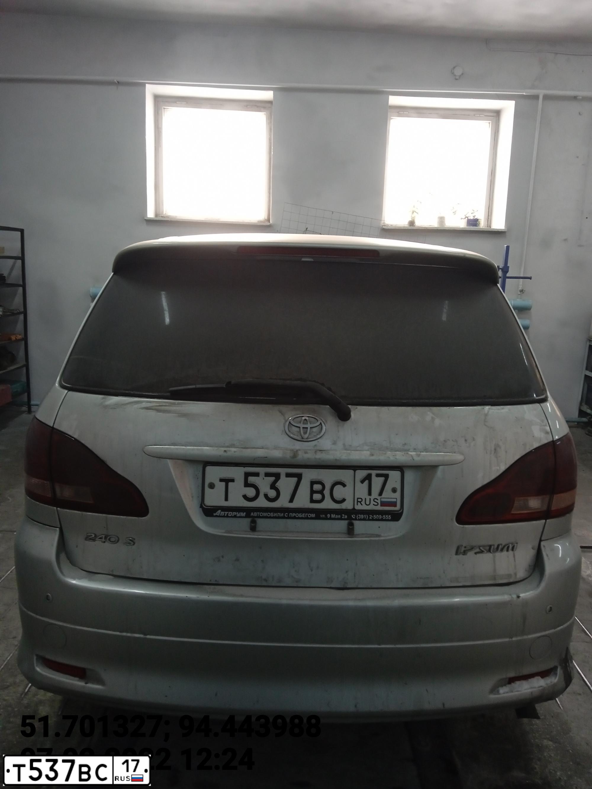 Фото автомобиля TOYOTA IPSUM, 2002 — госномер Х804КУ19