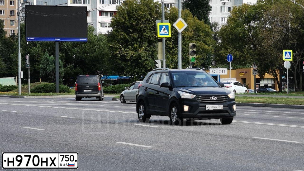 Фото автомобиля MERCEDES-BENZ A-CLASS, 2012 — госномер В702ЕВ550. Цвет: Белый