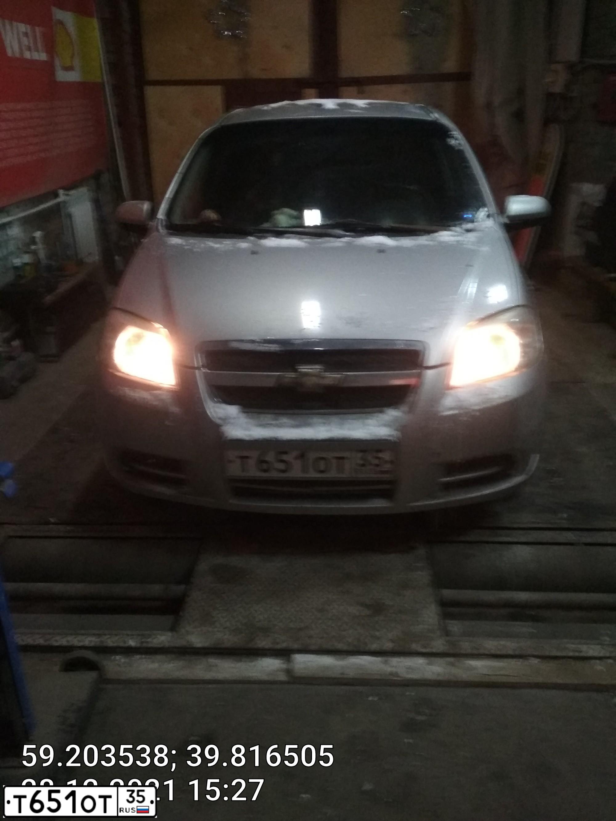 Фото автомобиля CHEVROLET AVEO, 2007 — госномер Т651ОТ35. Цвет: Серебристый
