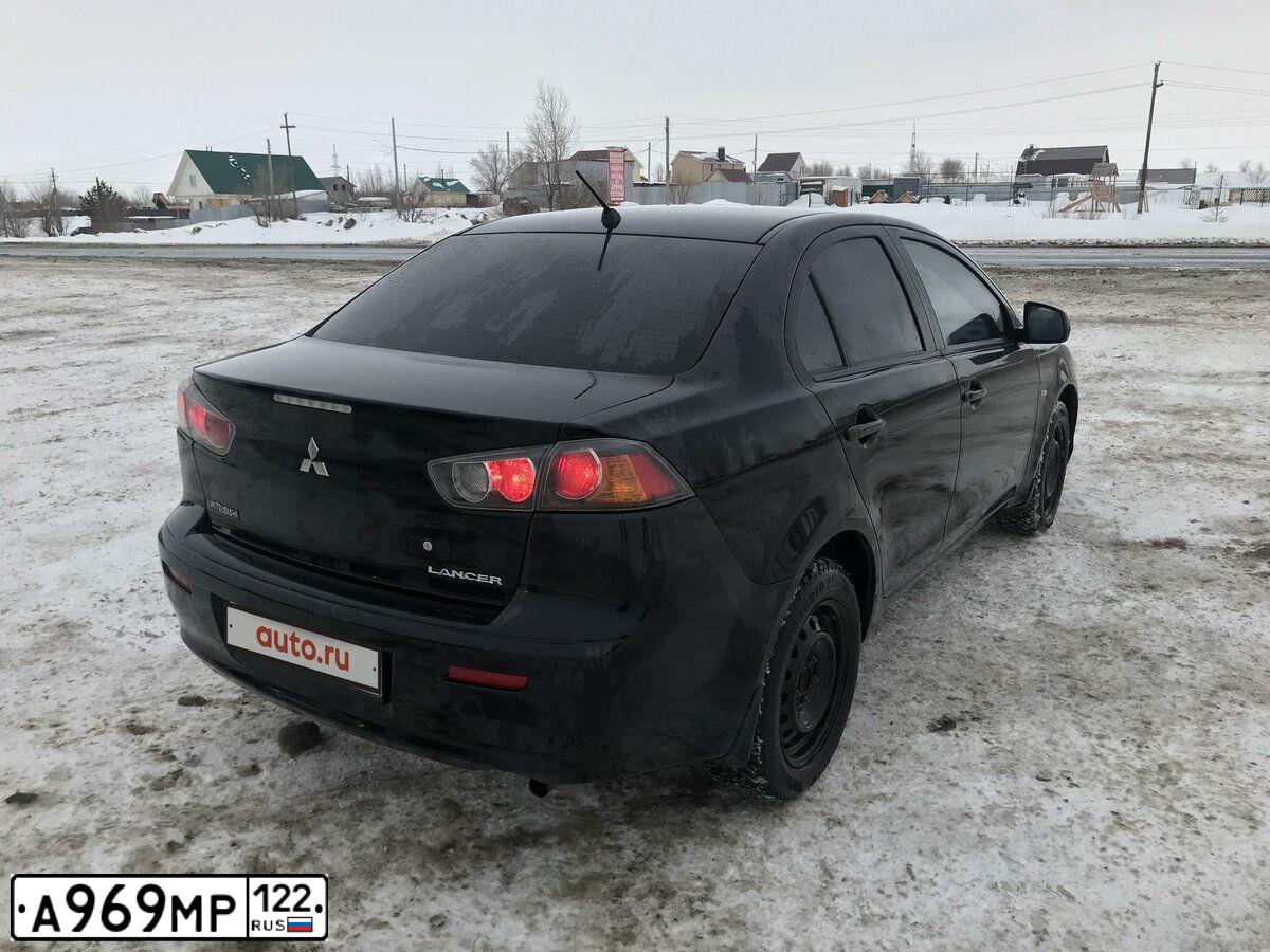 Фото автомобиля MITSUBISHI LANCER, 2010 — госномер М276НУ154. Цвет: ЧЕРНЫЙ