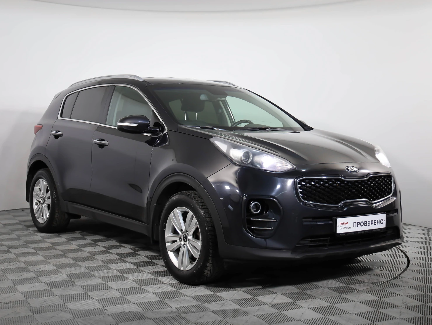 Фото автомобиля KIA SPORTAGE, 2018 — госномер А482НН198. Цвет: ЧЕРНЫЙ ПЕРЛАМУТР