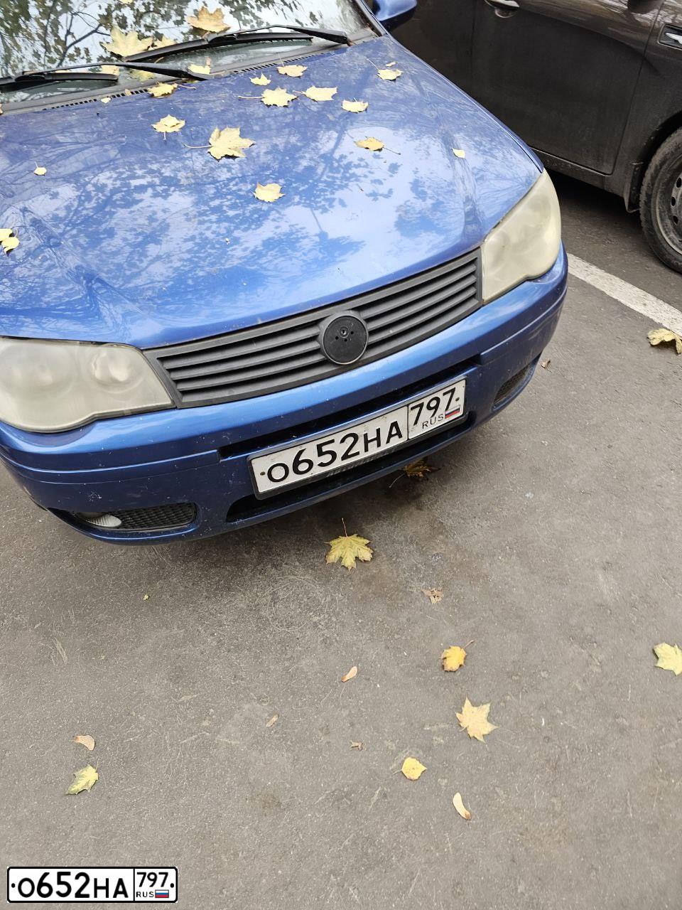 Фото автомобиля FIAT ALBEA, 2008 — госномер О652НА797. Цвет: СИНИЙ ТЕЗЕЙ