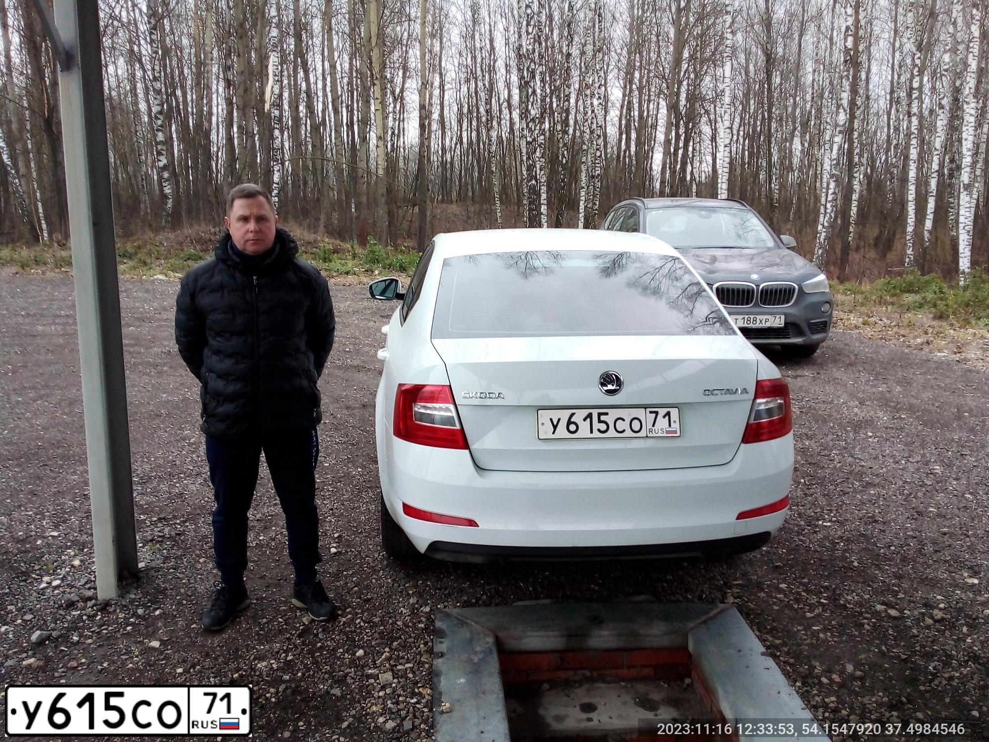 Фото автомобиля SKODA OCTAVIA, 2016 — госномер У615СО71. Цвет: Белый
