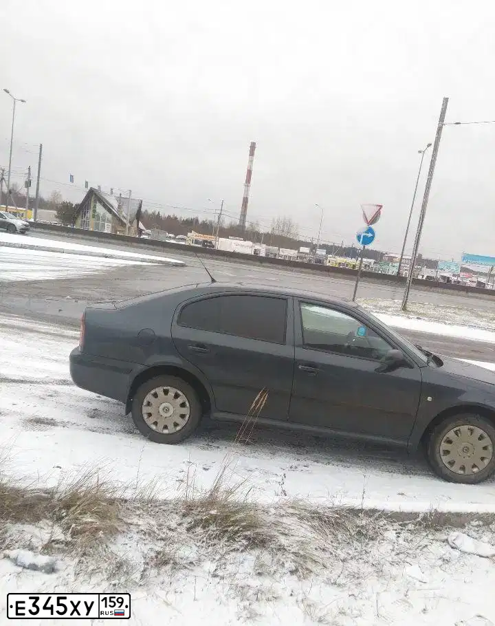 Фото автомобиля VOLKSWAGEN JETTA, 2014 — госномер Е345ХУ159. Цвет: БЕЛЫЙ