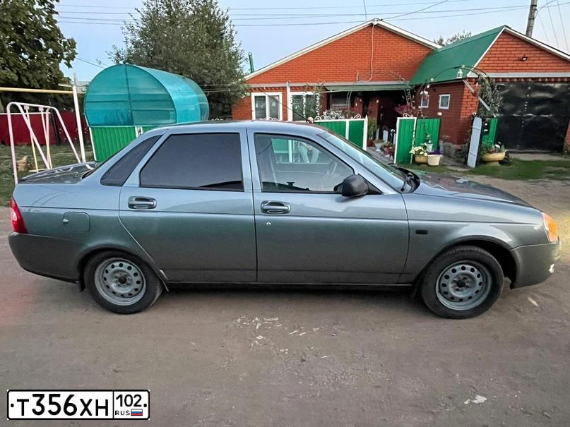 Фото автомобиля LADA PRIORA, 2011 — госномер В040ТУ702