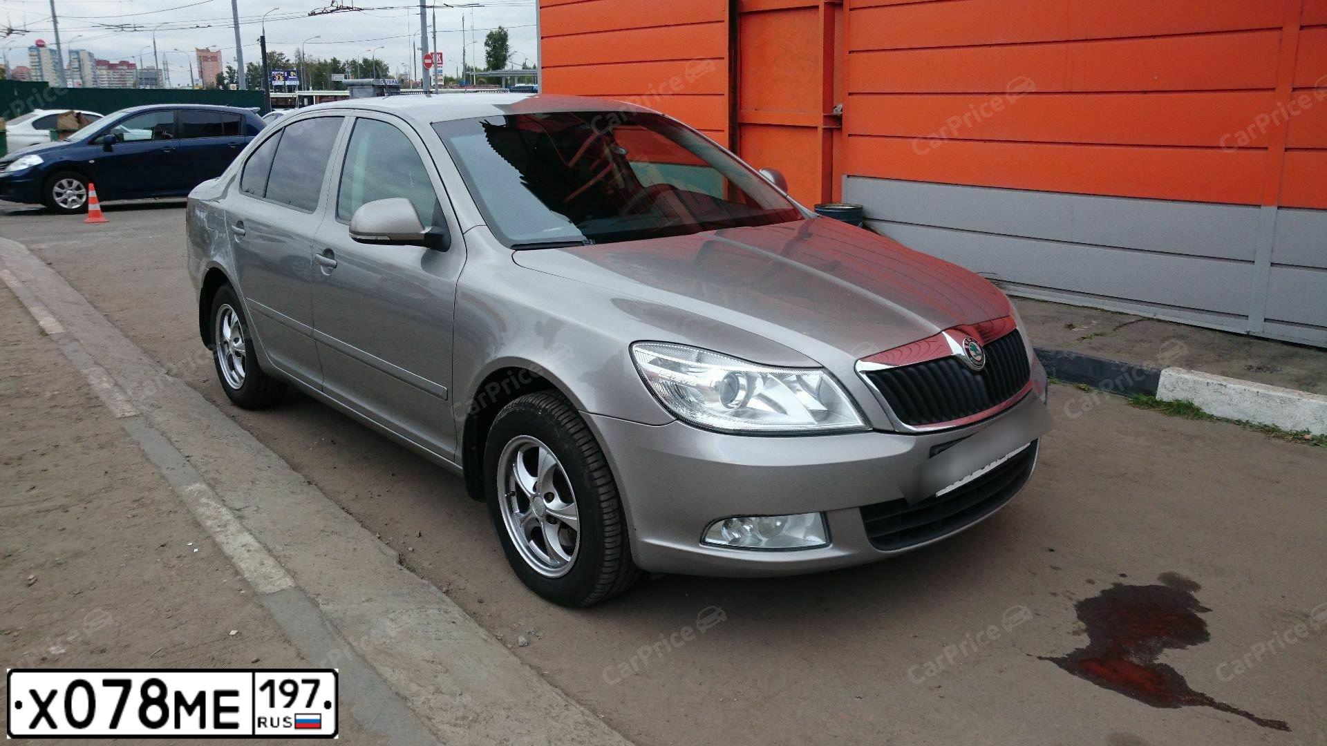 Фото автомобиля SKODA OCTAVIA, 2011 — госномер М831НМ62. Цвет: СЕРЫЙ