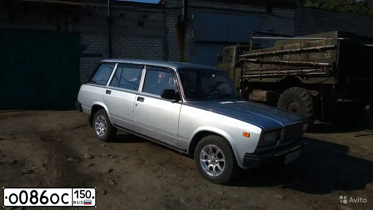 Фото автомобиля LADA 2104 LADA, 2007 — госномер О676АХ46. Цвет: СЕРЫЙ