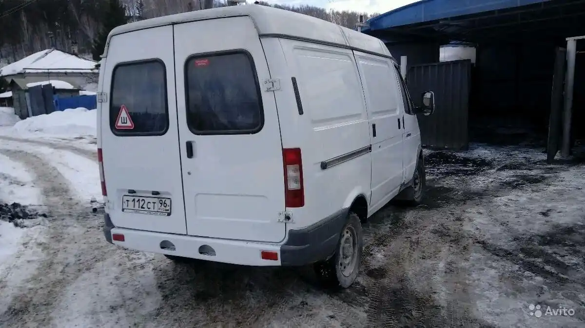 Фото автомобиля GAZ 2752 SOBOL, 2007 — госномер Т112СТ96. Цвет: Белый