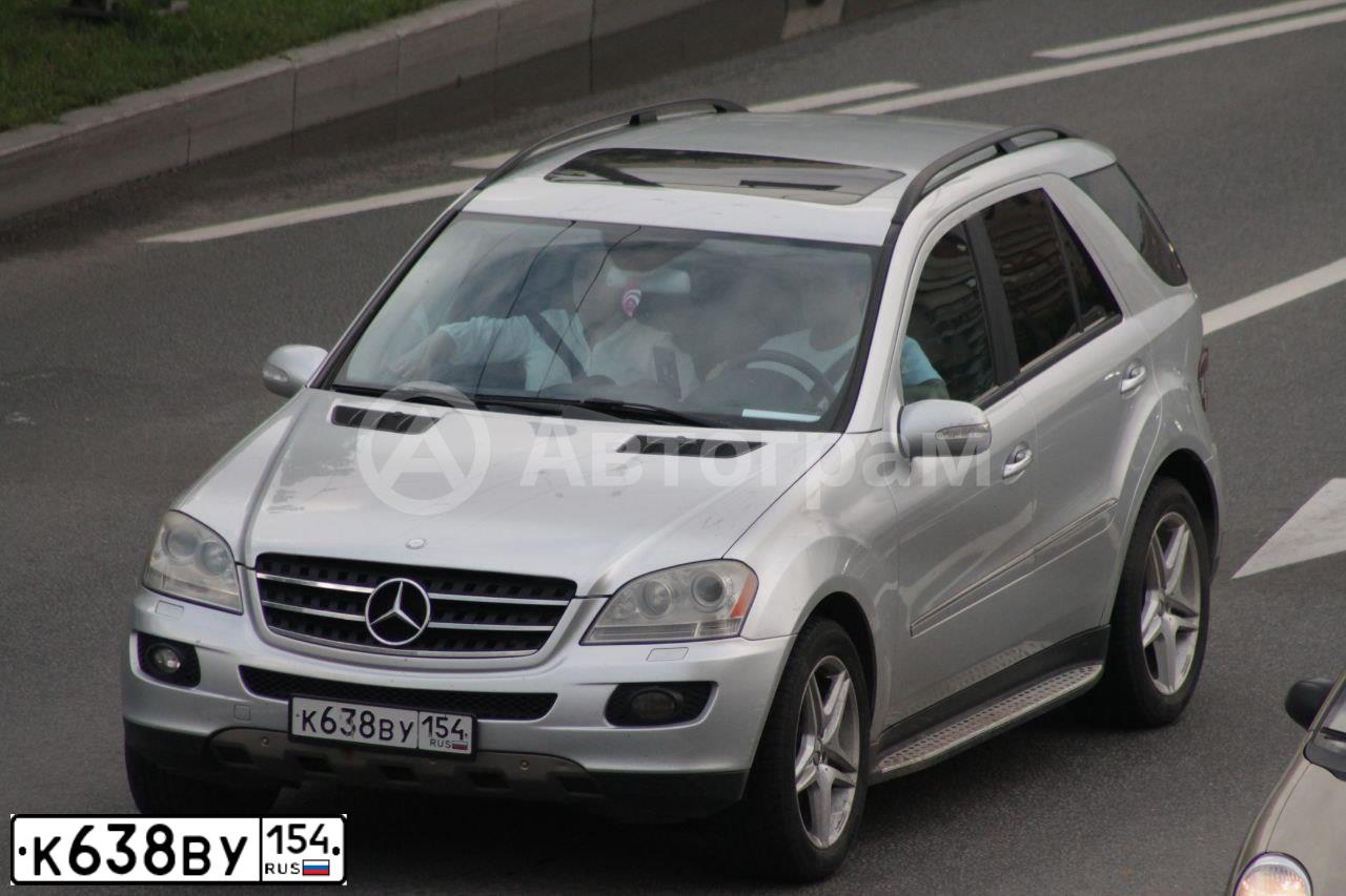 Фото автомобиля MERCEDES M-KLASSE, 2005 — госномер К638ВУ154. Цвет: Серебристый