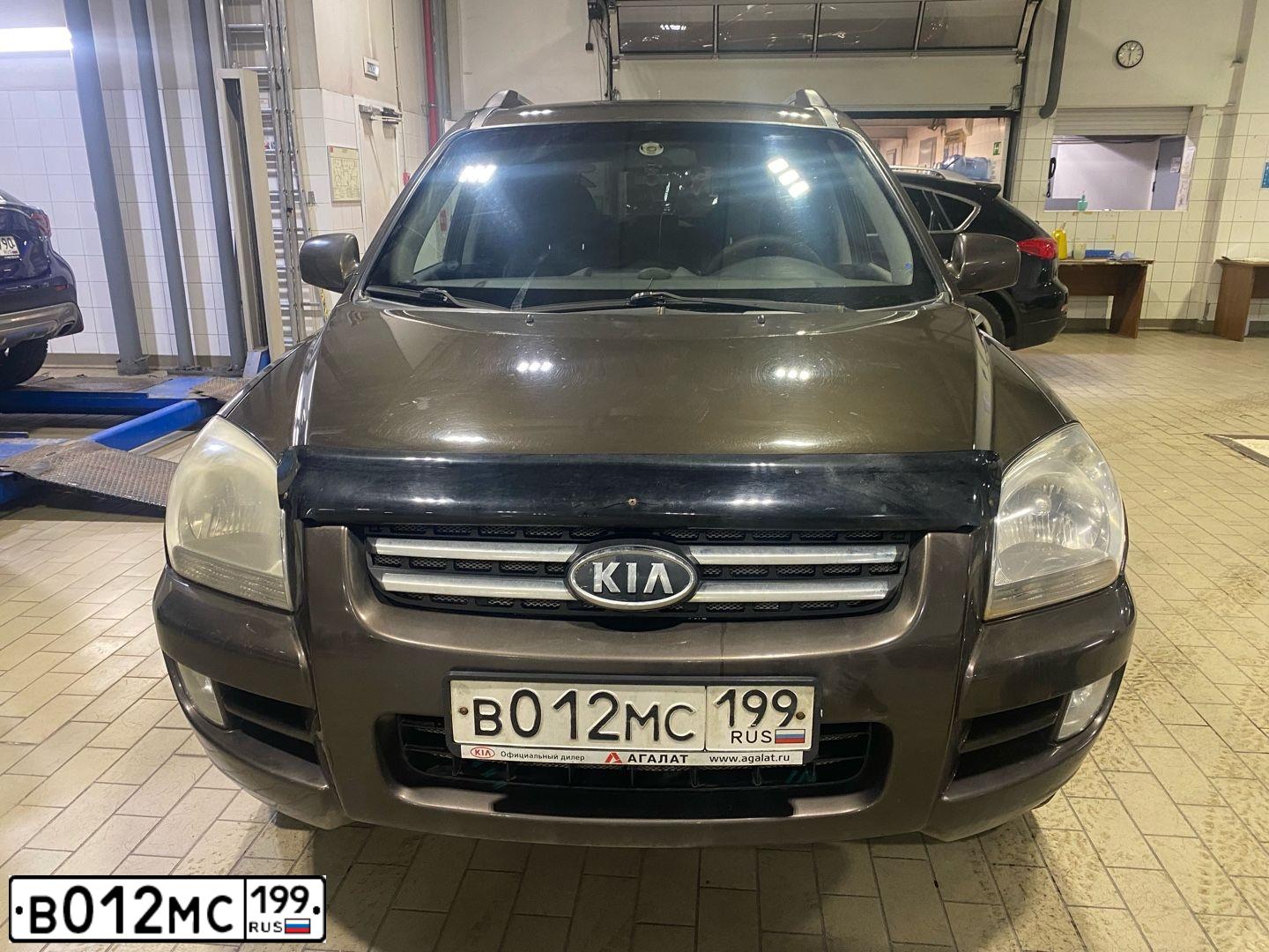 Фото автомобиля SUZUKI LIANA, 2004 — госномер К787НЕ790. Цвет: Красный