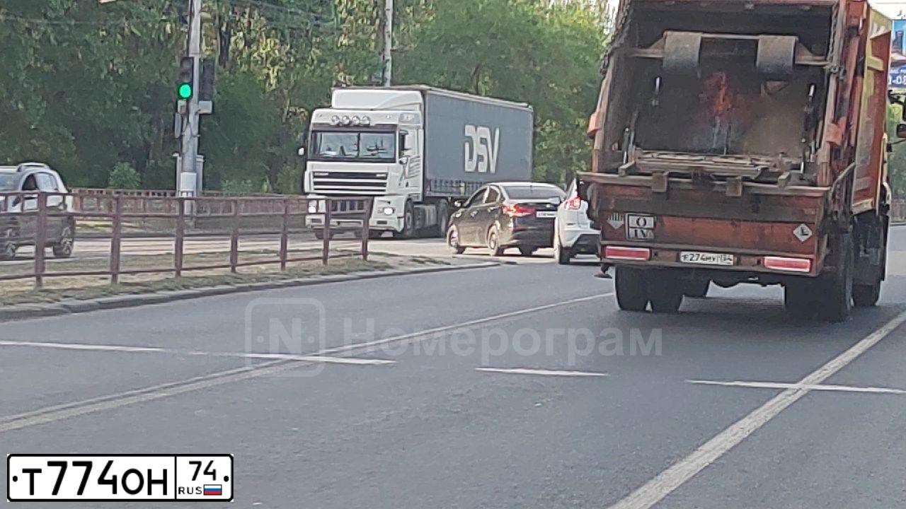 Фото автомобиля LADA 2112 LADA, 2001 — госномер Е390ВУ774. Цвет: СЕРЕБРИСТО-ГОЛУБОЙ