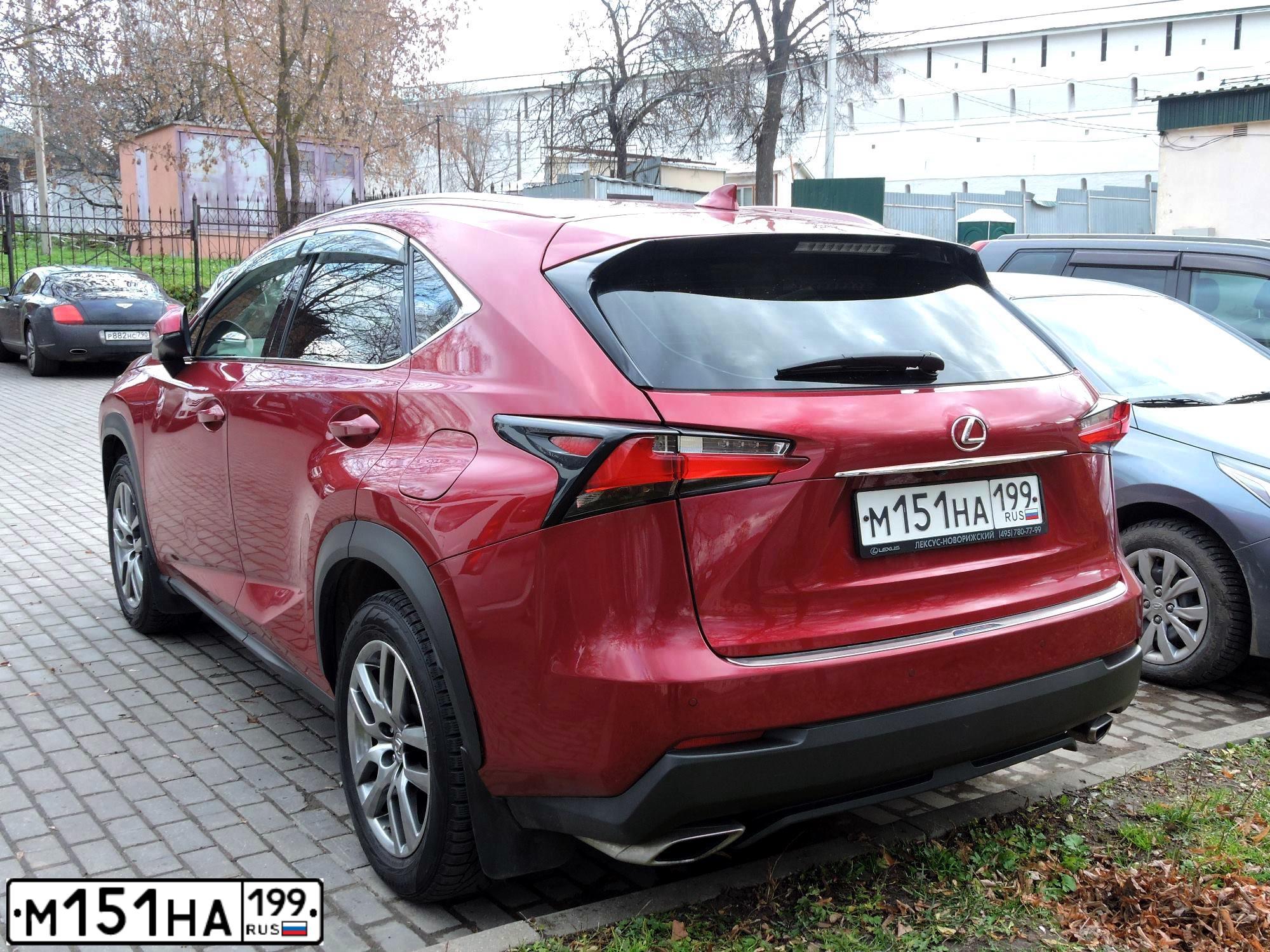 Фото автомобиля AUDI Q3, 2012 — госномер М151НА199. Цвет: Белый