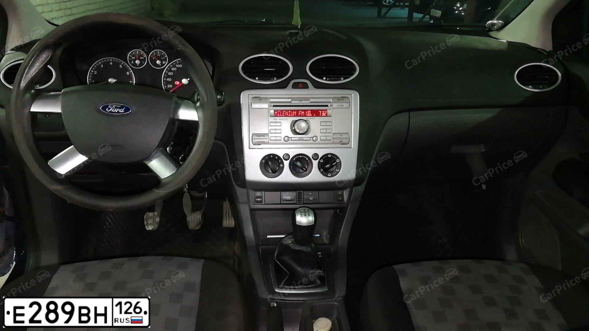 Фото автомобиля FORD FOCUS, 2008 — госномер О659АА126. Цвет: синий