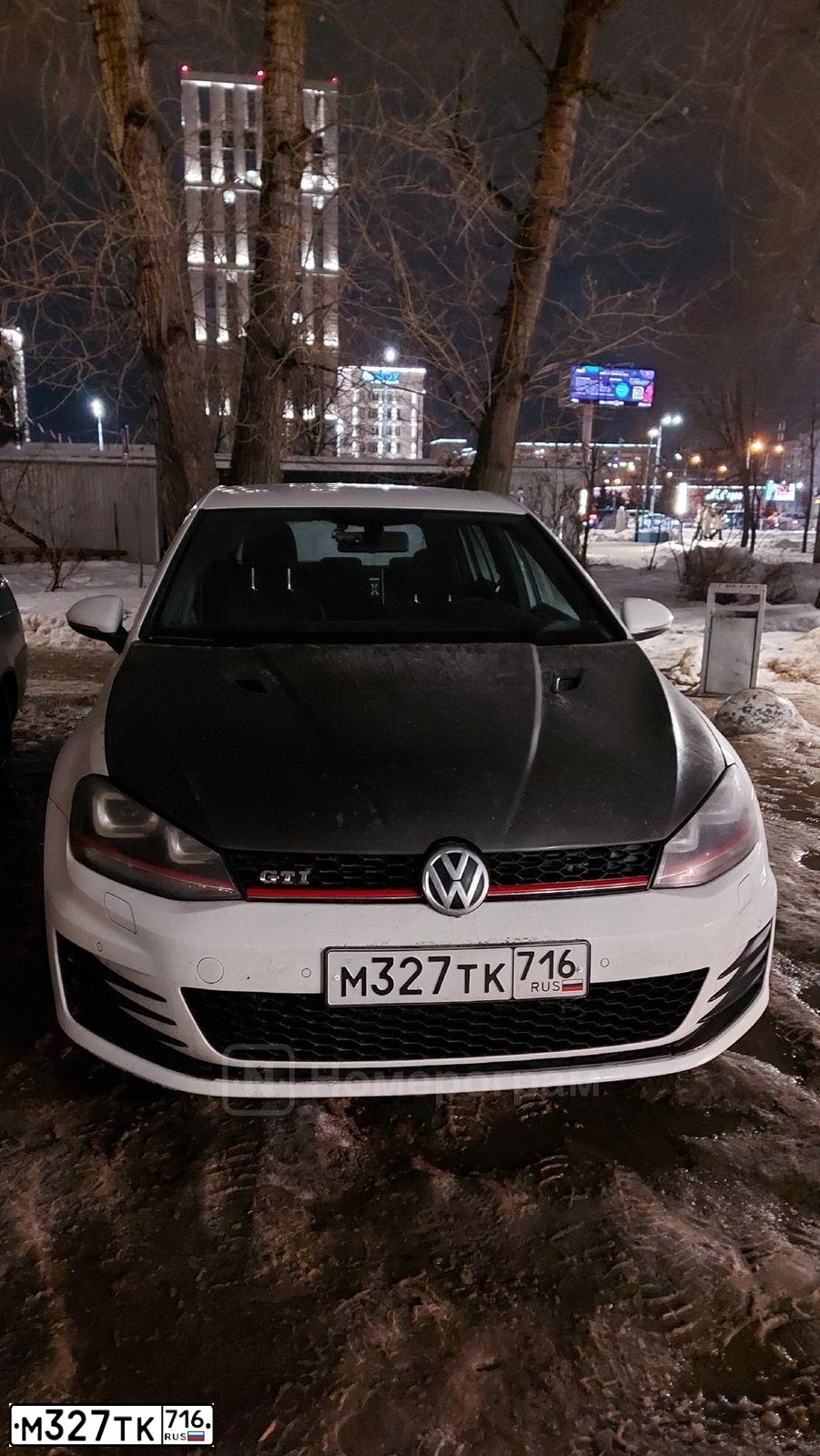 Фото автомобиля VOLKSWAGEN GOLF, 2014 — госномер Х626ЕР197. Цвет: Белый
