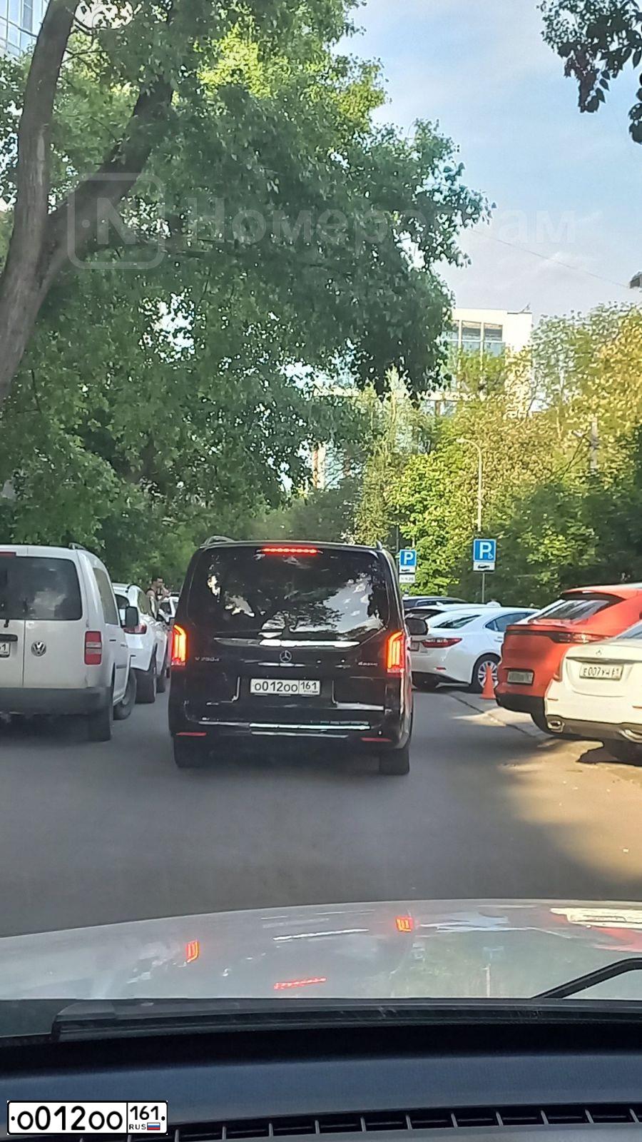 Фото автомобиля SUBARU IMPREZA, 2008 — госномер О012ОО161. Цвет: Красный