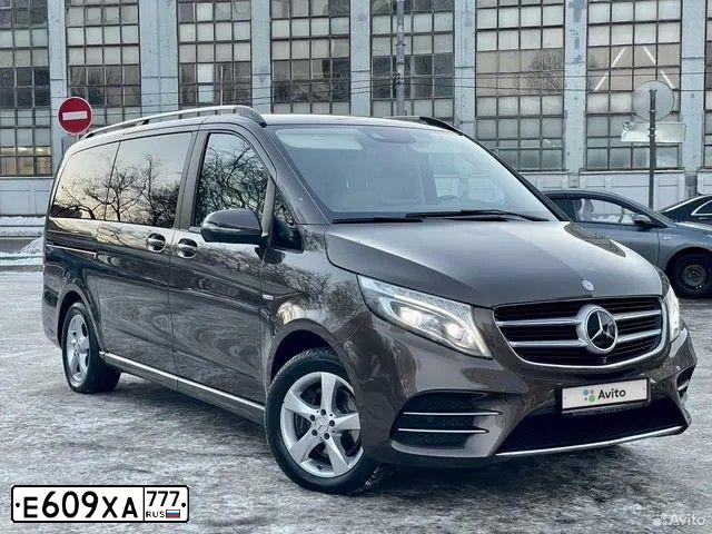 Фото автомобиля MERCEDES V-KLASSE, 2016 — госномер Е609ХА777. Цвет: Коричневый