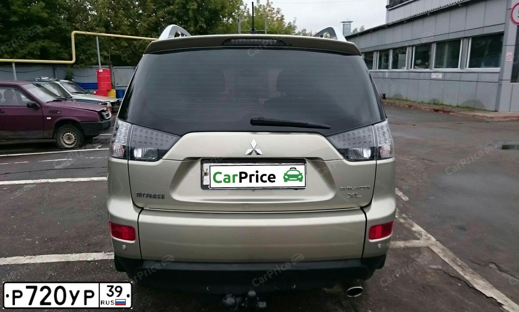 Фото автомобиля MITSUBISHI OUTLANDER, 2008 — госномер Р720УР39. Цвет: БЕЖЕВЫЙ
