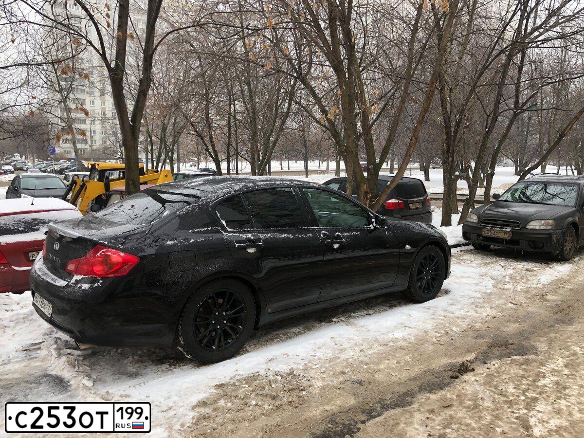 Фото автомобиля SUBARU OUTBACK, 2001 — госномер С253ОТ199. Цвет: ЗЕЛЕНЫЙ