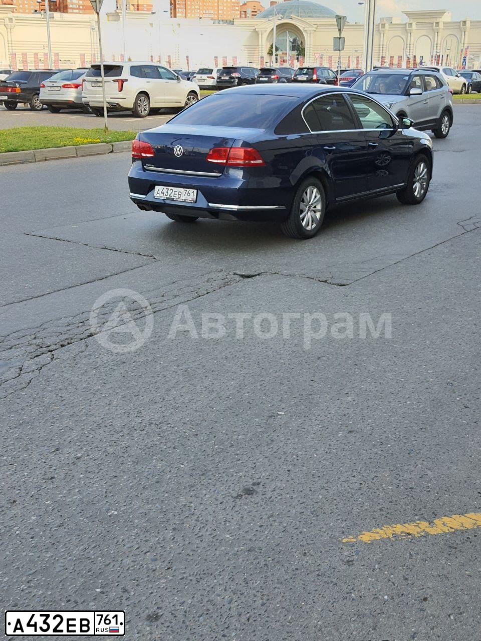 Фото автомобиля VOLKSWAGEN PASSAT, 2011 — госномер А432ЕВ761. Цвет: СИНИЙ ТЕМНЫЙ