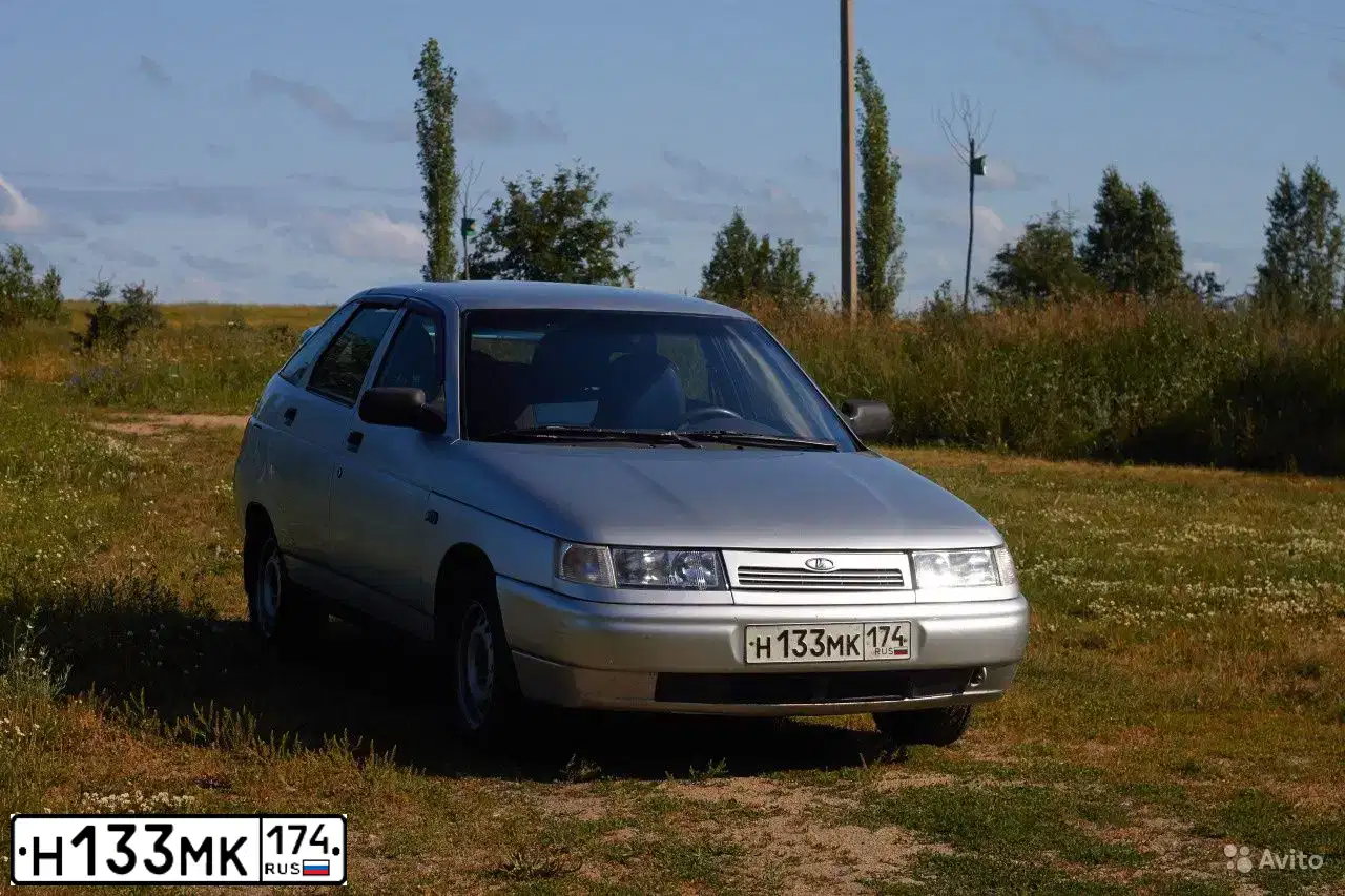 Фото автомобиля LADA 2112 LADA, 2008 — госномер Н133МК174. Цвет: СВЕТЛО-СЕРЕБРИСТЫЙ МЕТАЛЛ