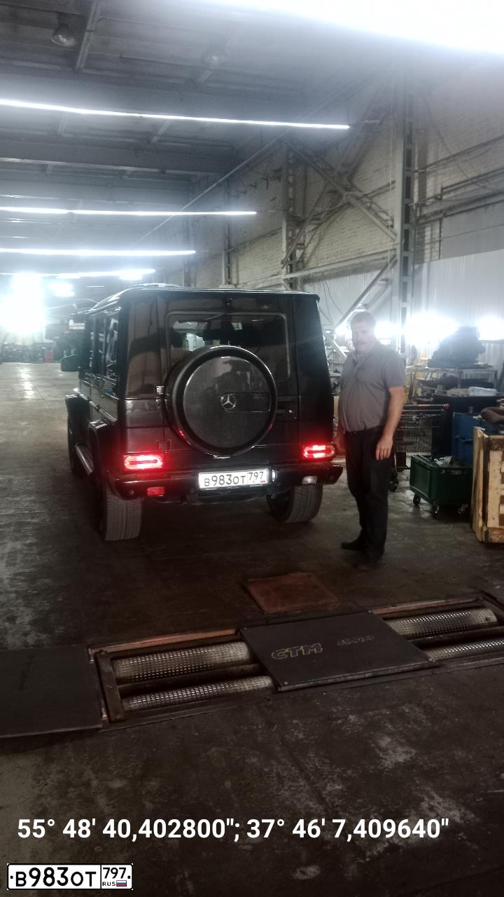 Фото автомобиля MERCEDES G-KLASSE, 2002 — госномер В983ОТ797. Цвет: ЧЕРНЫЙ