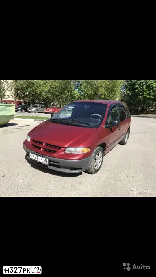 Фото автомобиля DODGE /GRAND/ CARAVAN, 1998 — госномер Н327РК40. Цвет: ВИШНЕВЫЙ