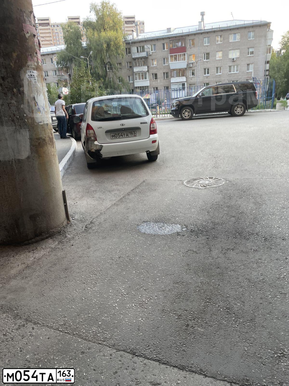 Фото автомобиля LADA 1117 KALINA, 2009 — госномер М054ТА163. Цвет: БЕЛЫЙ