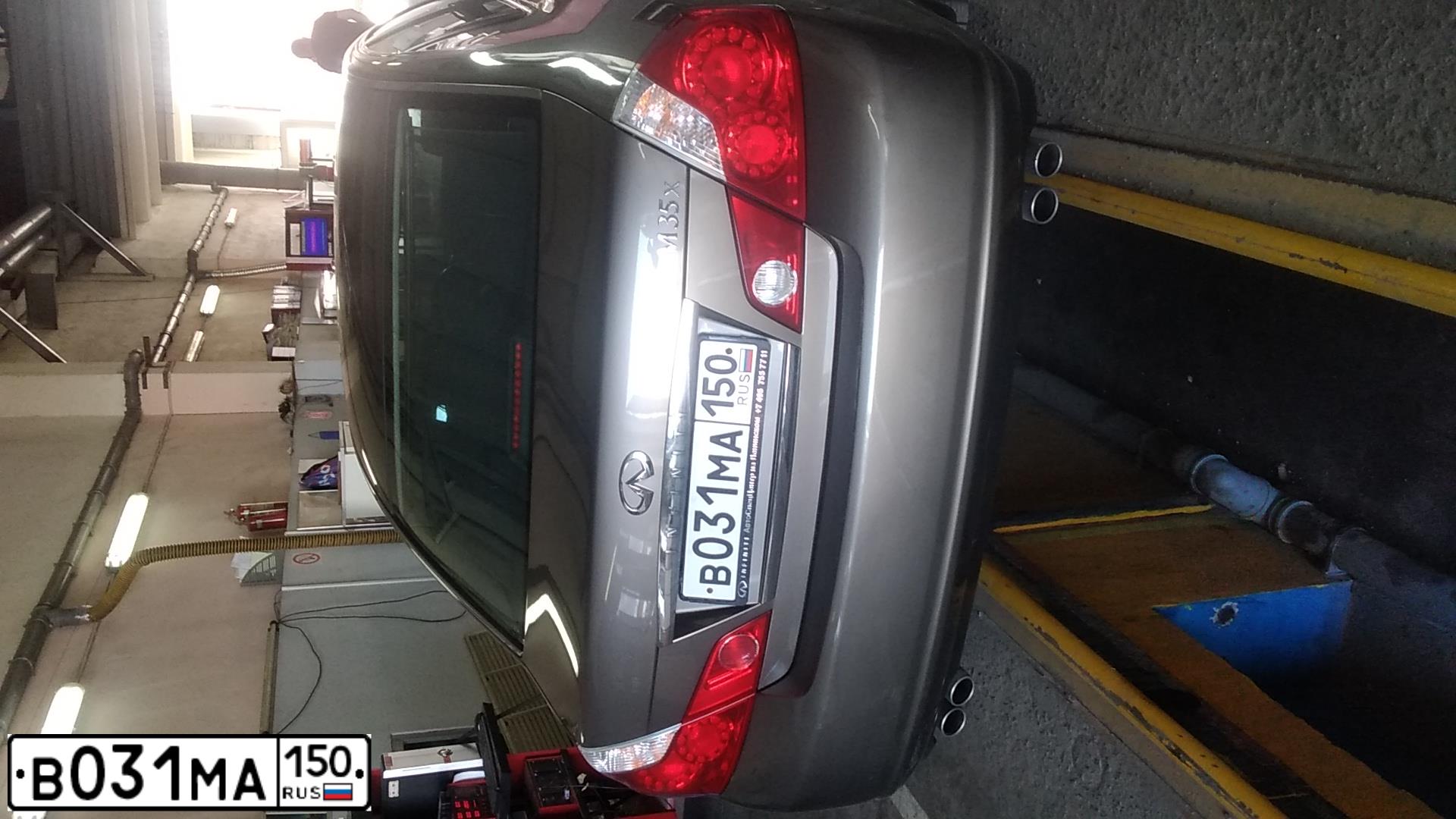 Фото автомобиля INFINITI M, 2006 — госномер В031МА150. Цвет: СЕРЫЙ