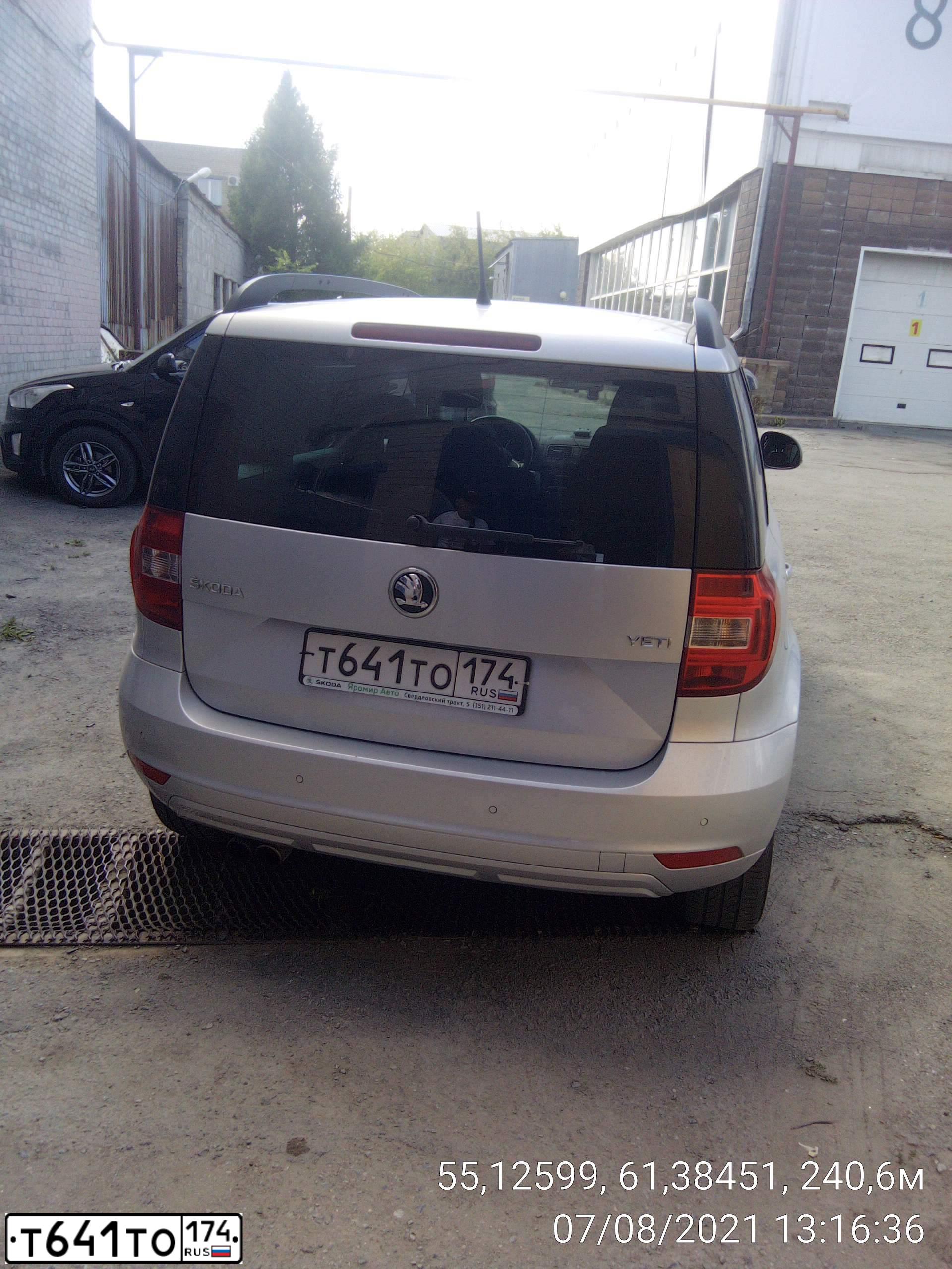 Фото автомобиля SKODA YETI, 2014 — госномер А478ЕН774. Цвет: Серебристый