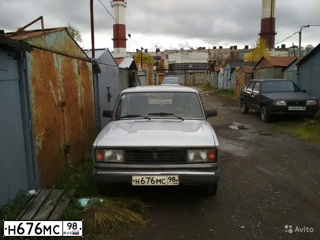 Фото автомобиля LADA 2104, 2007 — госномер Н676МС98. Цвет: Алмазное серебро (Иные)