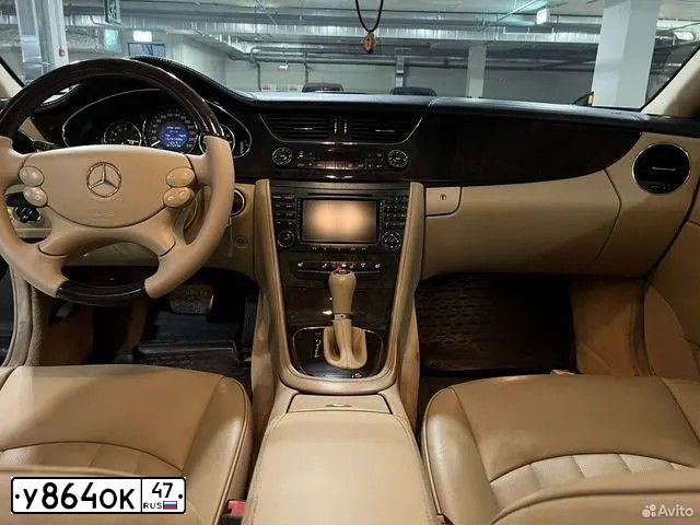 Фото автомобиля MERCEDES CLS-KLASSE, 2004 — госномер В812АТ180. Цвет: ЧЕРНЫЙ