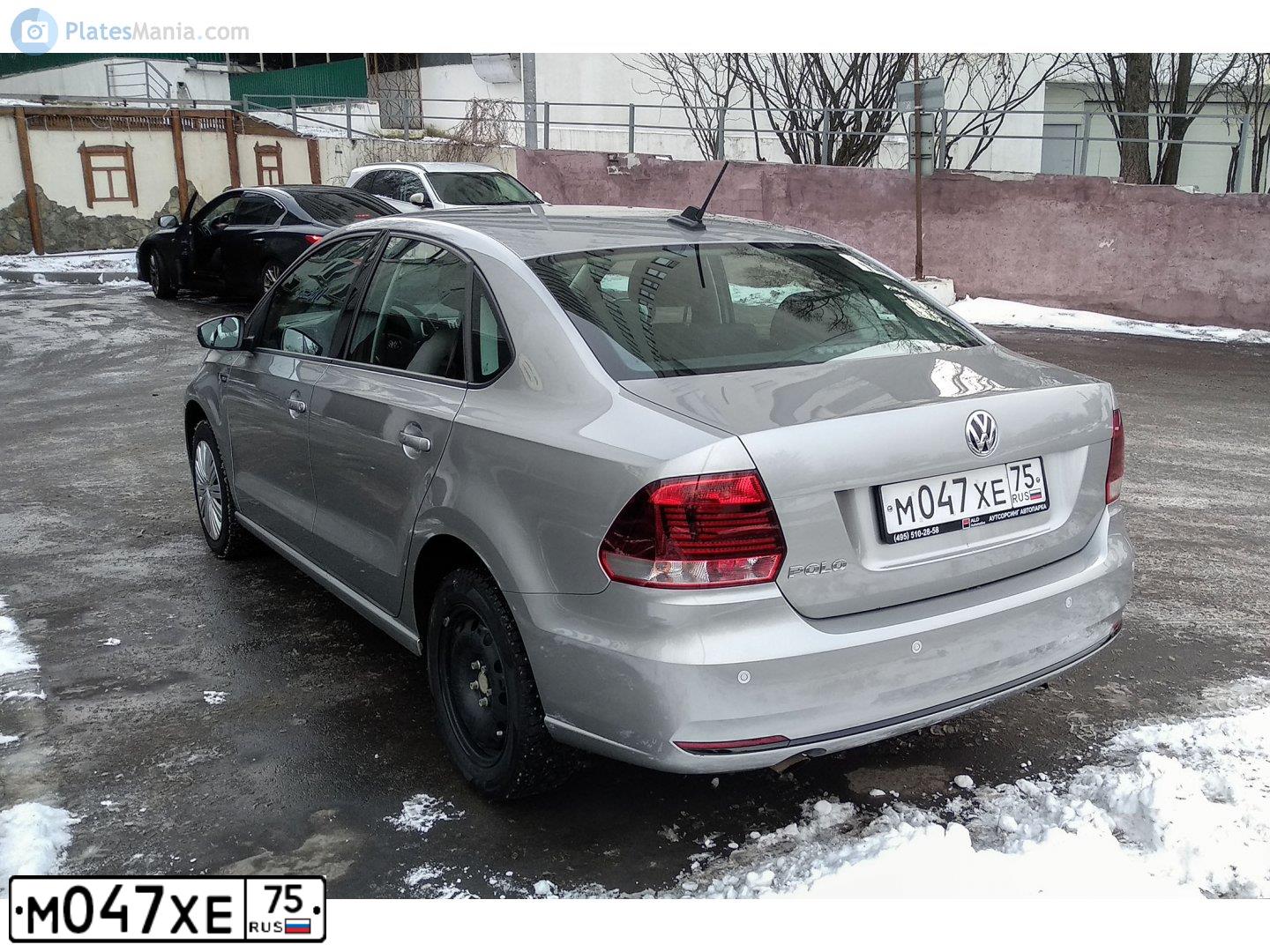 Фото автомобиля VOLKSWAGEN POLO, 2018 — госномер Р403ОВ790. Цвет: Серебристый
