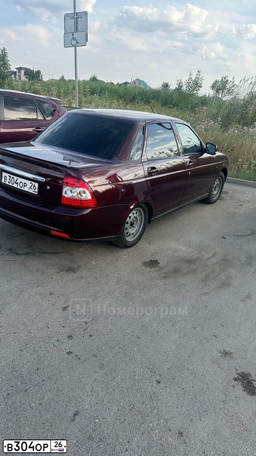 Фото автомобиля LADA 2115 SAMARA, 2002 — госномер В304ОР26. Цвет: Светло-Серебристый металлик